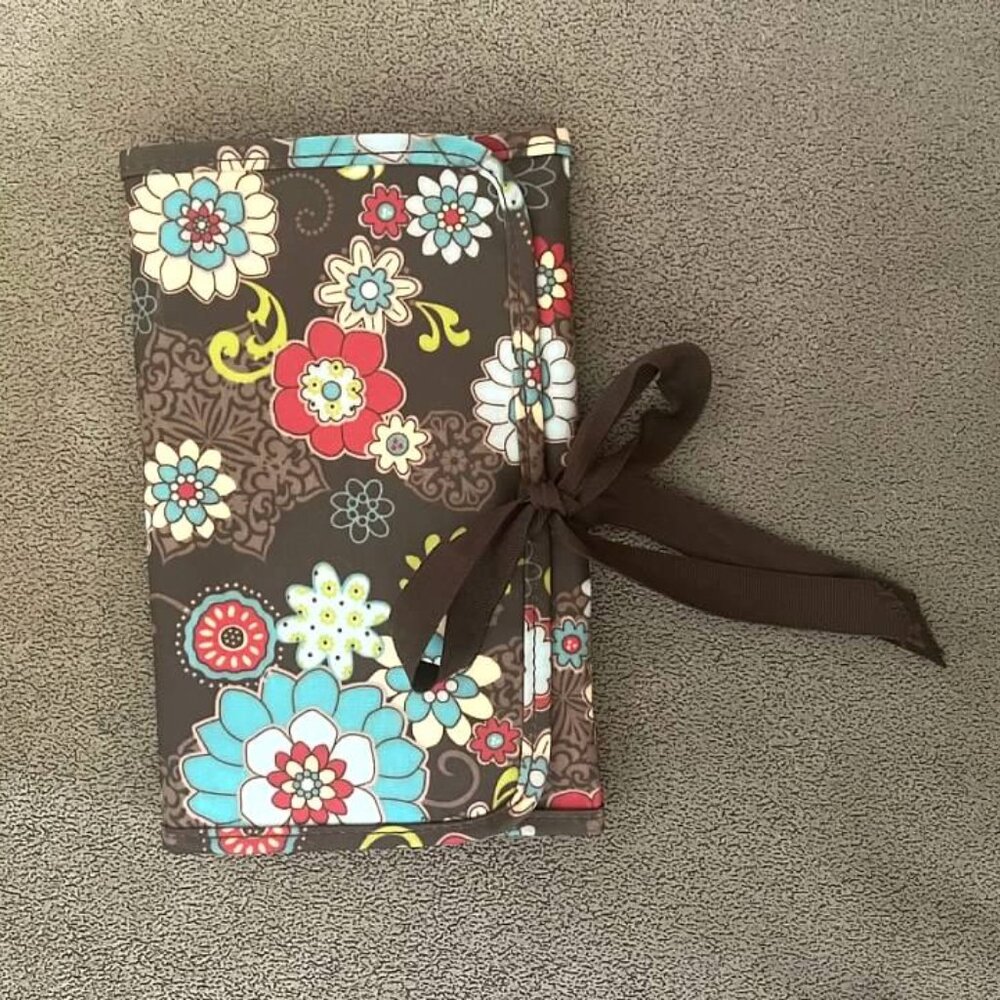 Thirty One Floral Fanfare Trifold Organzizer